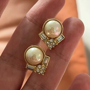 Vintage Christian Dior Tulip Round Pearl Rhinestone Mini 14k Gold Post Earrings